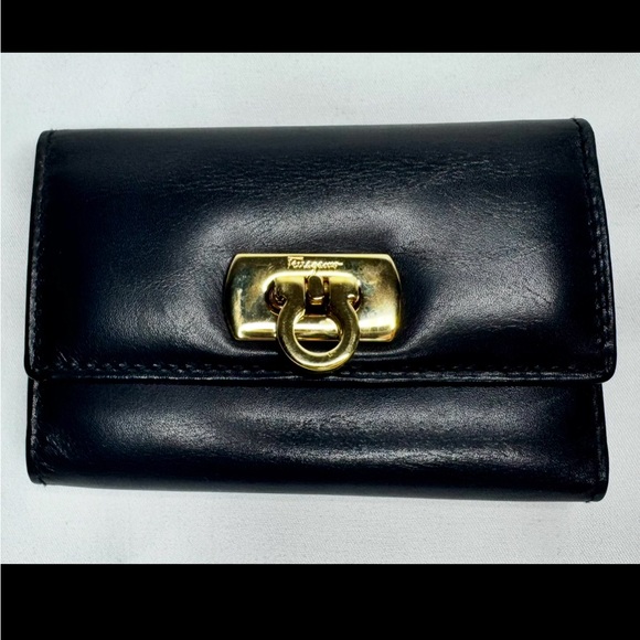 Salvatore Ferragamo Key case Ganchini Black leather Authentic